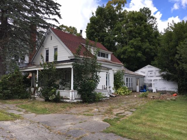 3BR Cape Style Home - .25+/- Acres Auction