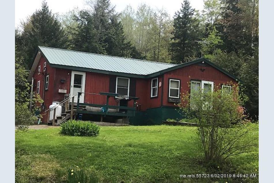 2BR Ranch Style Home - 4.5+/- Acres Auction