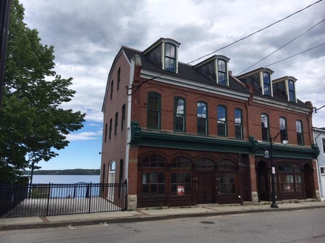 7,687+/-SF Mixed - Use Brick Building -  Water Views - .10+/- Acres  Auction