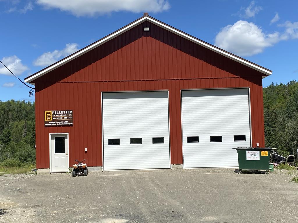 2-Bay Truck Garage - 3+/- Acres Auction
