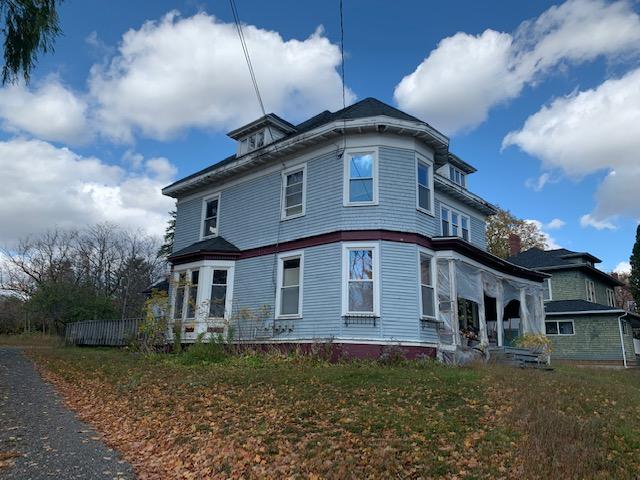 2-Unit Apartment Building 1.10+/- Acres Auction