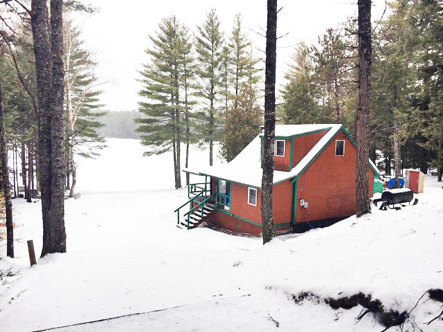 Waterfront Cottage 1.25+/- Acres Auction