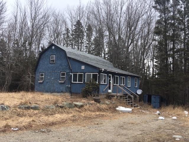 3-Bedroom Gambrel Style Home 2-Car Garage - 6+/- Acres Auction