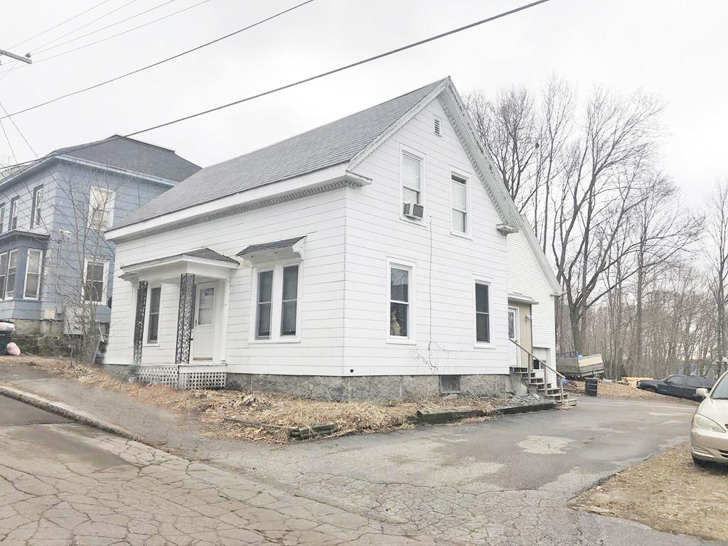 4BR Cape - .1+/- Acre - 2 Car Garage Auction