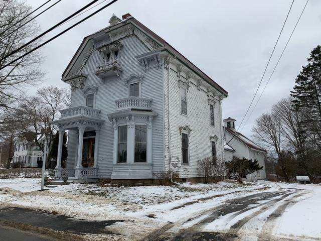 4BR Italianate Victorian Style Home - 1.27+/- Acres Auction