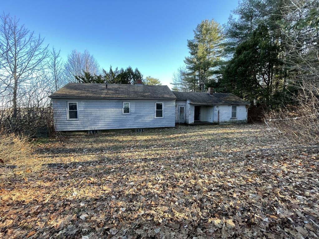2BR Ranch Style Home – 1.84+/- Acres Auction