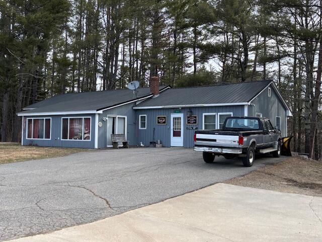 3BR Ranch Style Home Truck Garage - 17.60+/- Acres With 11+/- Acres of Flat Field Auction