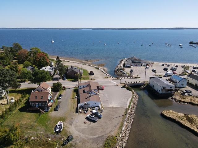4,083+/-SF Fully Equipped Restaurant  - .33+/- Acres - Ocean Views Auction