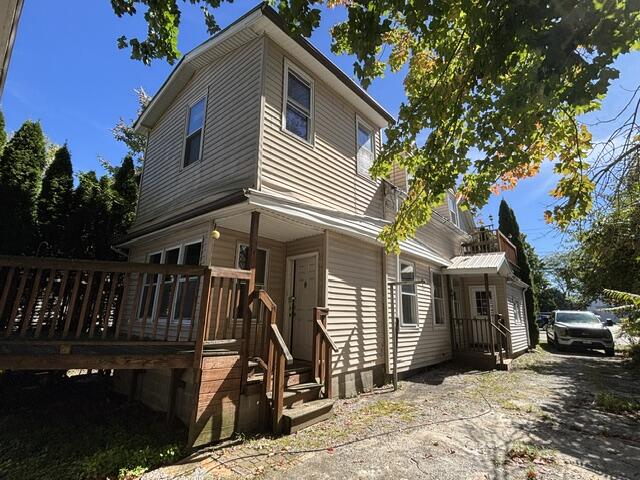 4BR Home - Half of Duplex Auction