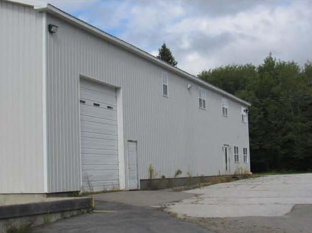 13,920+/-SF Lobster Storage Facility – Rental Home Auction Photo