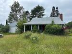 3-BR Cape Style Home – 1.5+/- Ac. Auction Photo